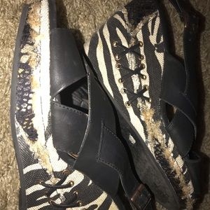 patterned cork wedges